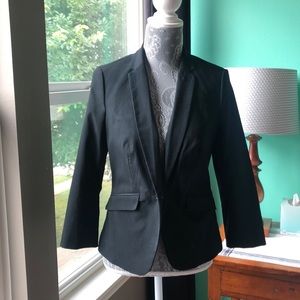 The limited black blazer